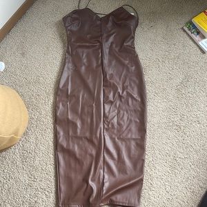 skin tight brown dress